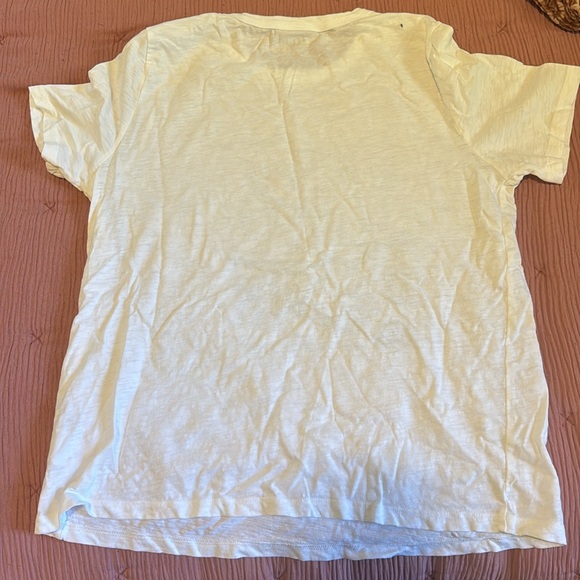 graphic tee ๐๏ธ - Picture 3 of 3